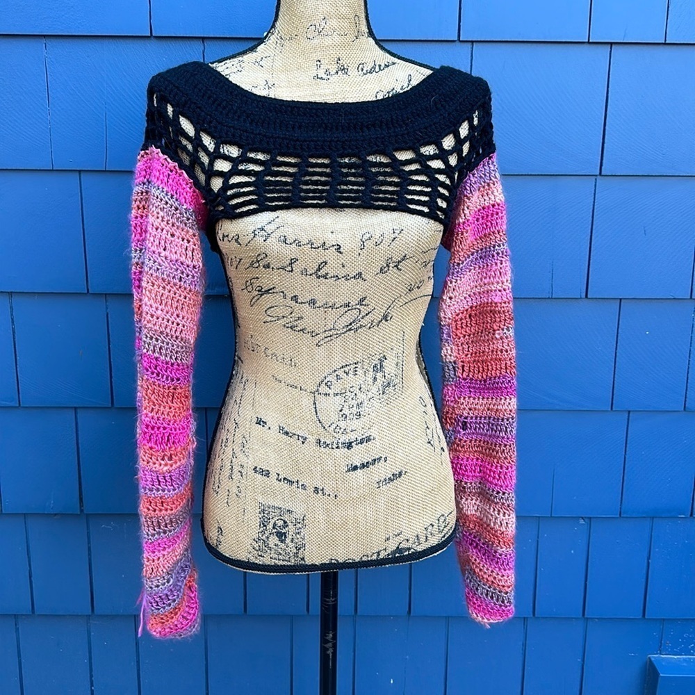 🩷🖤🩷Handmade shrug, bolero knit, pink, black, small to medium